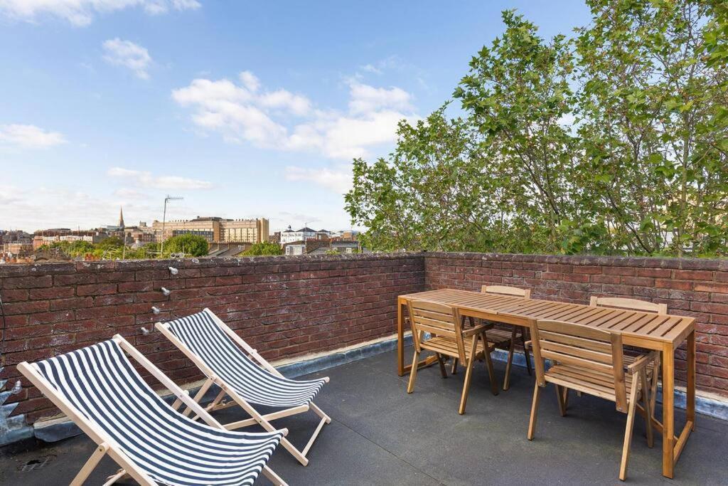 Superb Duplex In Prime Area Of London